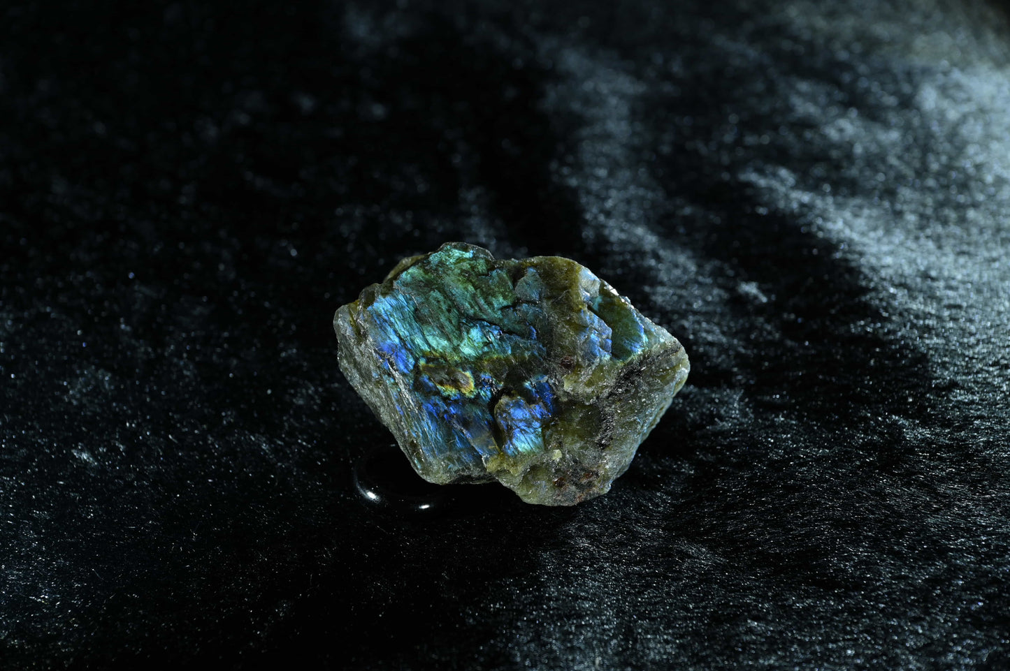 Raw Labradorite Specimen - Mystical Aurora